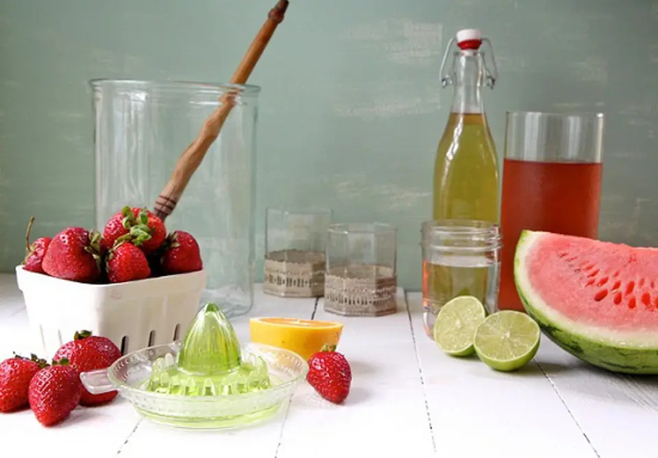 Cách làm cocktail dưa hấu dâu tây ngon tuyệt