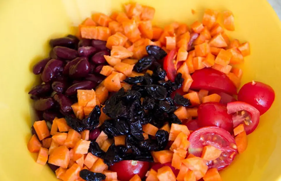 Cách làm salad đậu đỏ lạ miệng thơm ngon