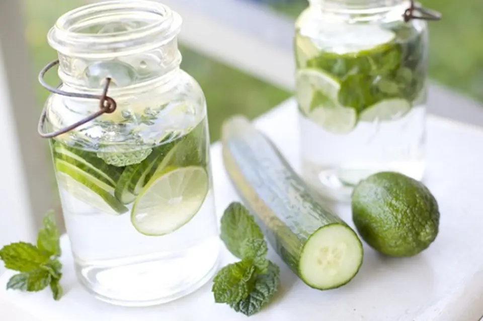 Tổng hợp cách làm 5 loại nước detox giúp giảm cân