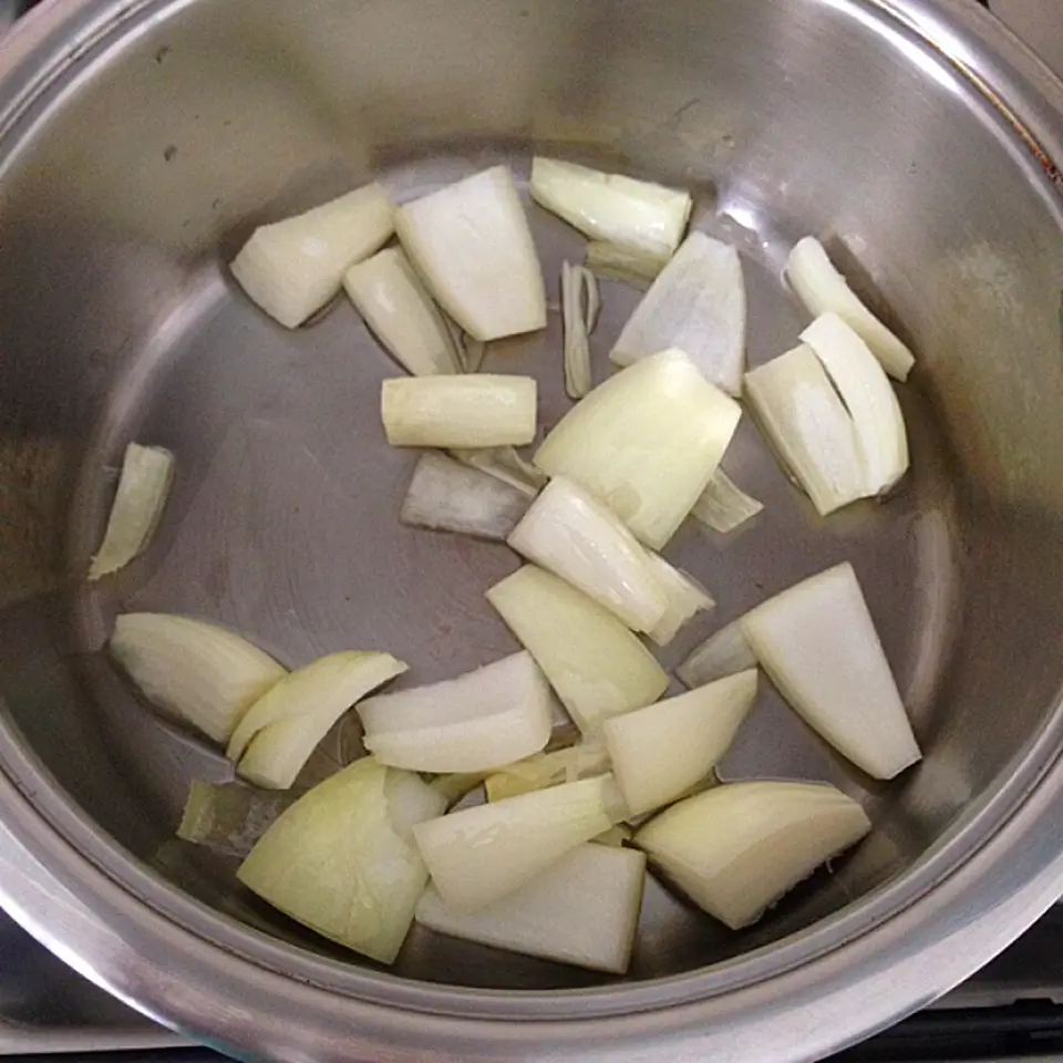 Cách làm món cà ri sườn heo ngon cơm mỗi ngày