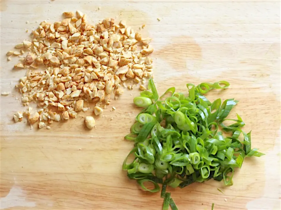 Cách làm salad dưa chuột kiểu Thái