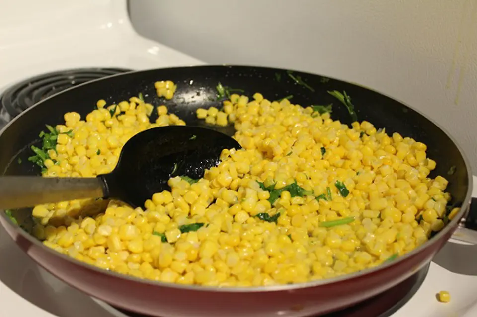 Cách làm salad ngô kiểu Mexico ngon tuyệt