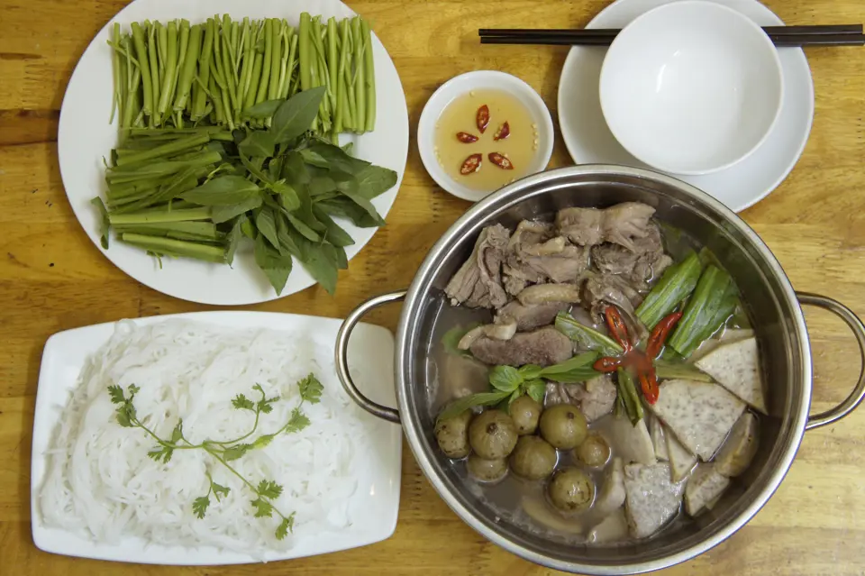 Cách làm vịt om sấu đặc biệt ngon nhất