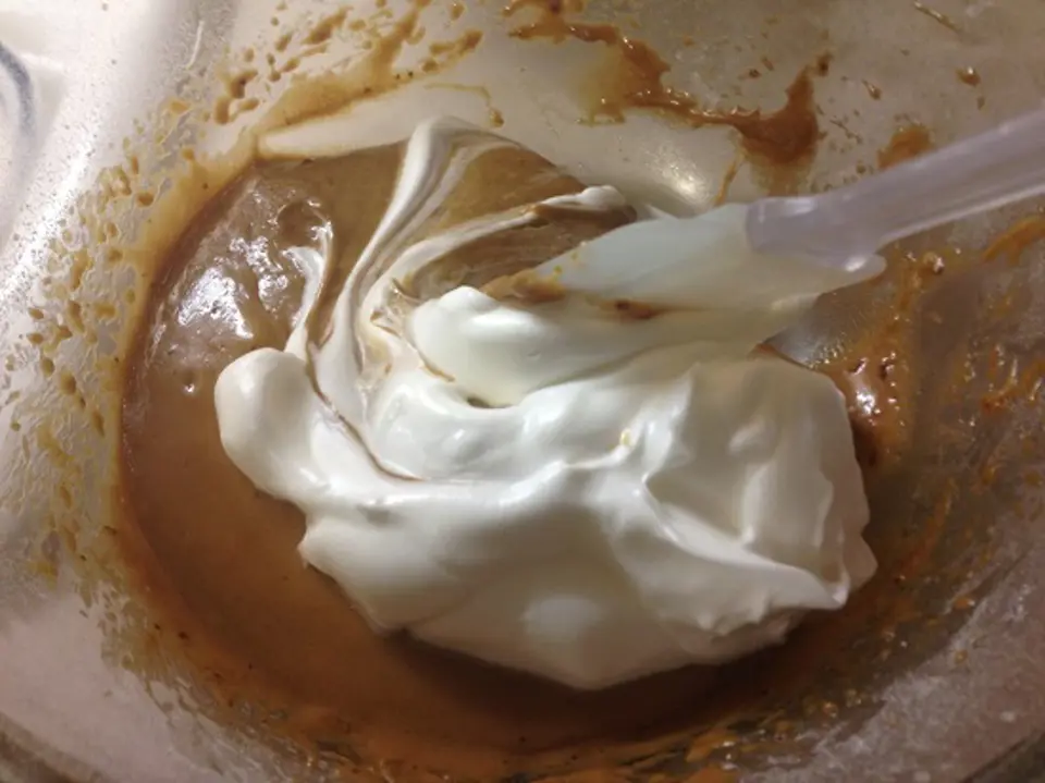 Cách làm bánh cuộn kem mocha thơm ngon