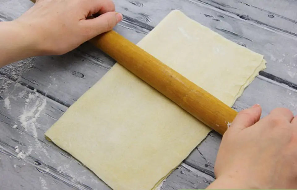 Cách làm bánh nướng nhân mặn thơm ngon chiều về