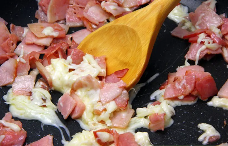 Cách làm bánh nướng nhân mặn thơm ngon chiều về
