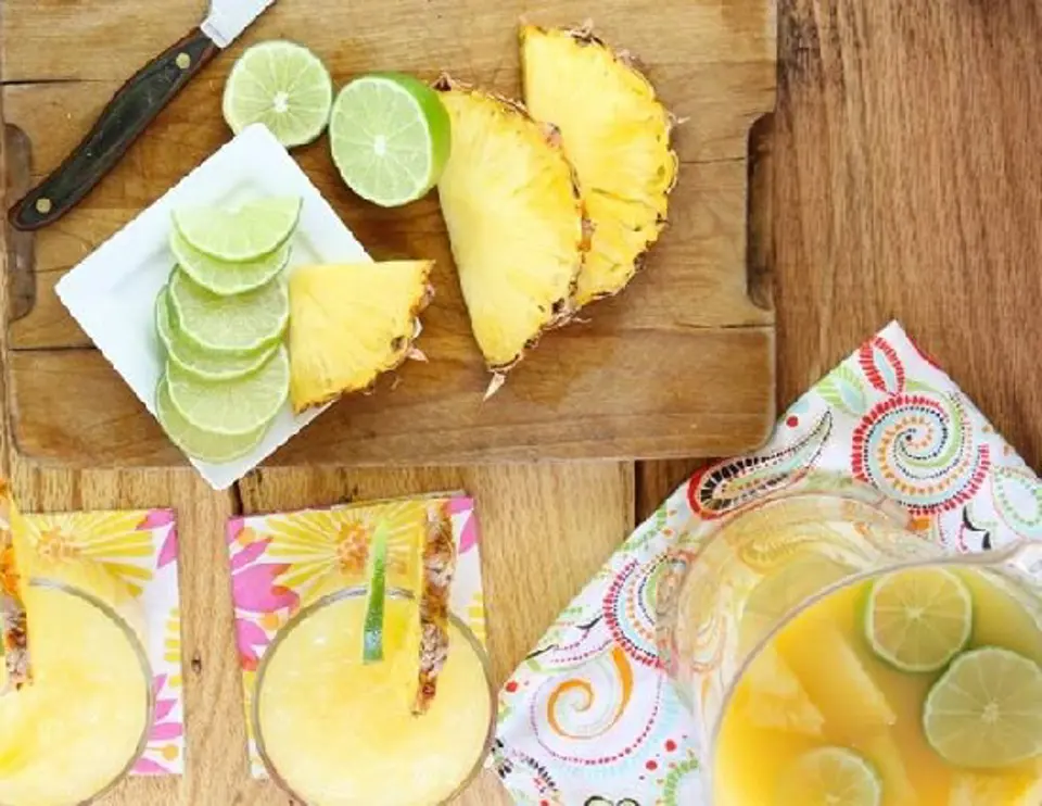 Cách làm cocktail dứa chanh mát lạnh