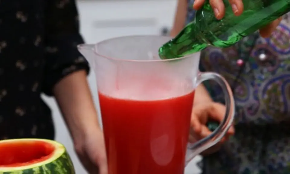 Cách làm Dưa hấu Cocktail Soju chuẩn ngon Hàn Quốc