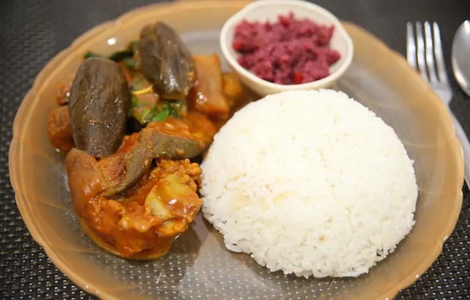 Cách làm món đuôi bò hầm rau củ thơm ngon