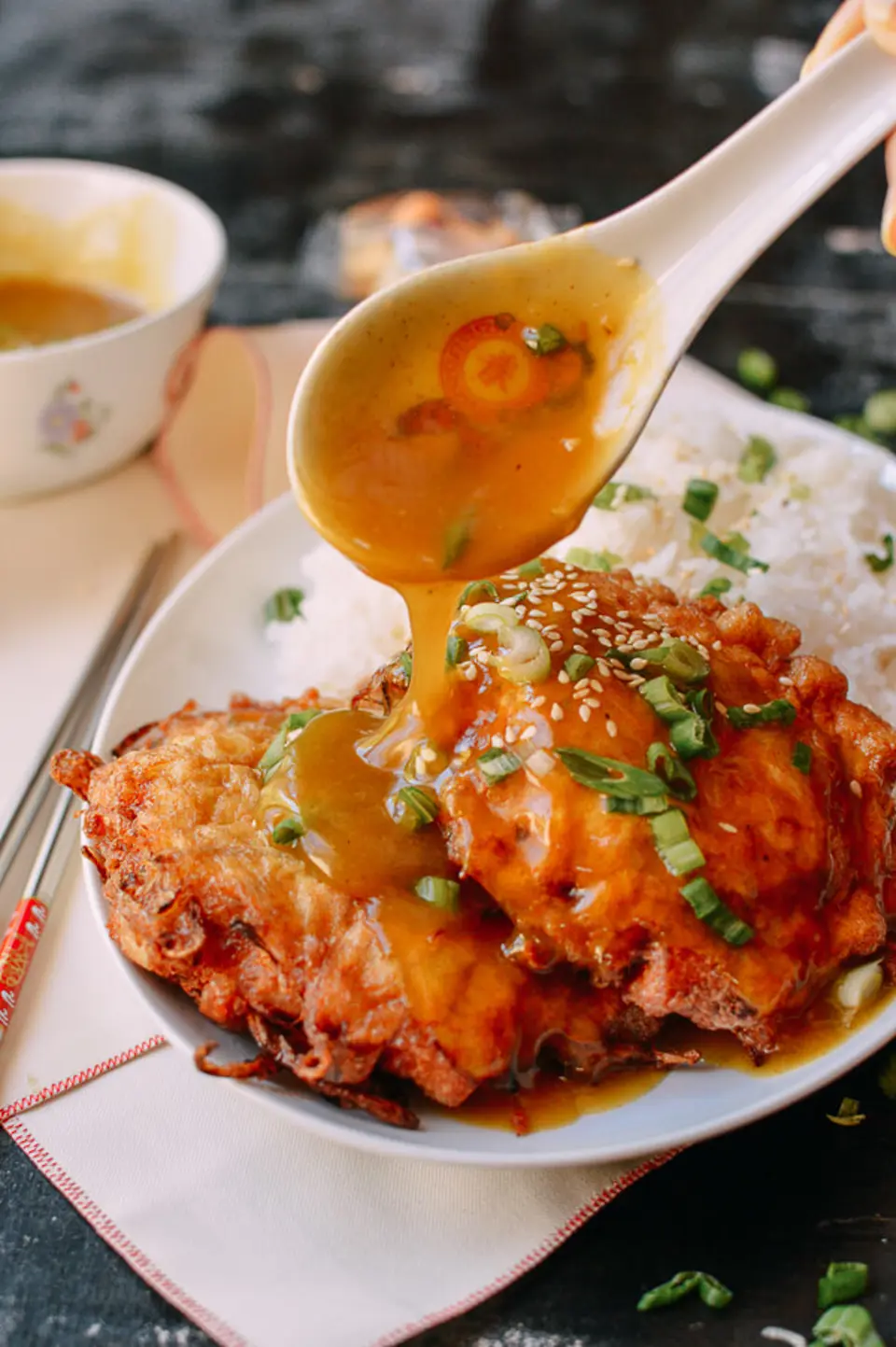 Cách làm trứng chiên thịt gà ngon đặc biệt