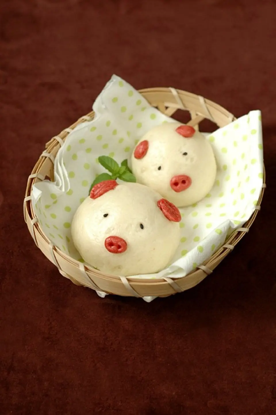 Cách làm bánh bao con heo nhân thịt dễ thương cho bé