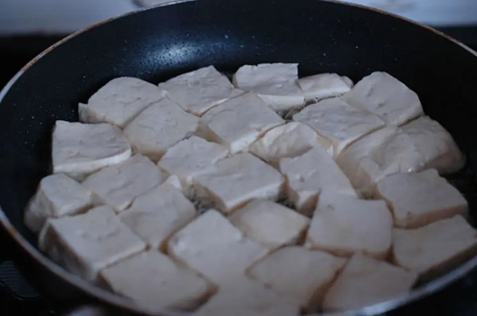 Cách làm ốc om chuối đậu ấm nồng ngày se lạnh