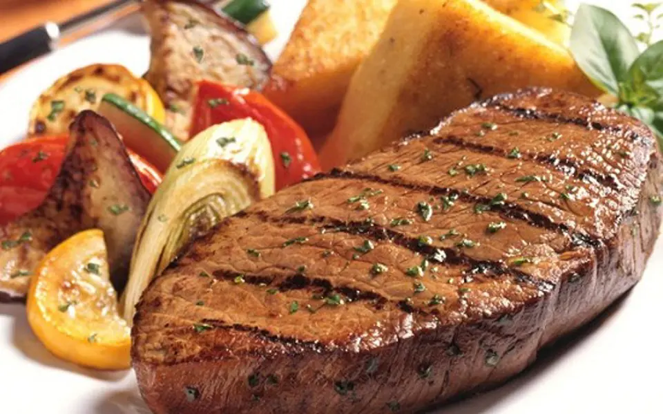 Cách làm bò bít tết đơn giản tại nhà