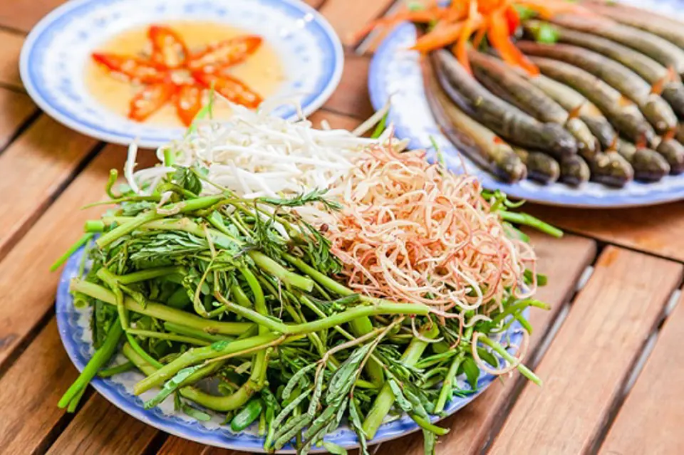 Cách nấu lẩu cá kèo lá giang đơn giản