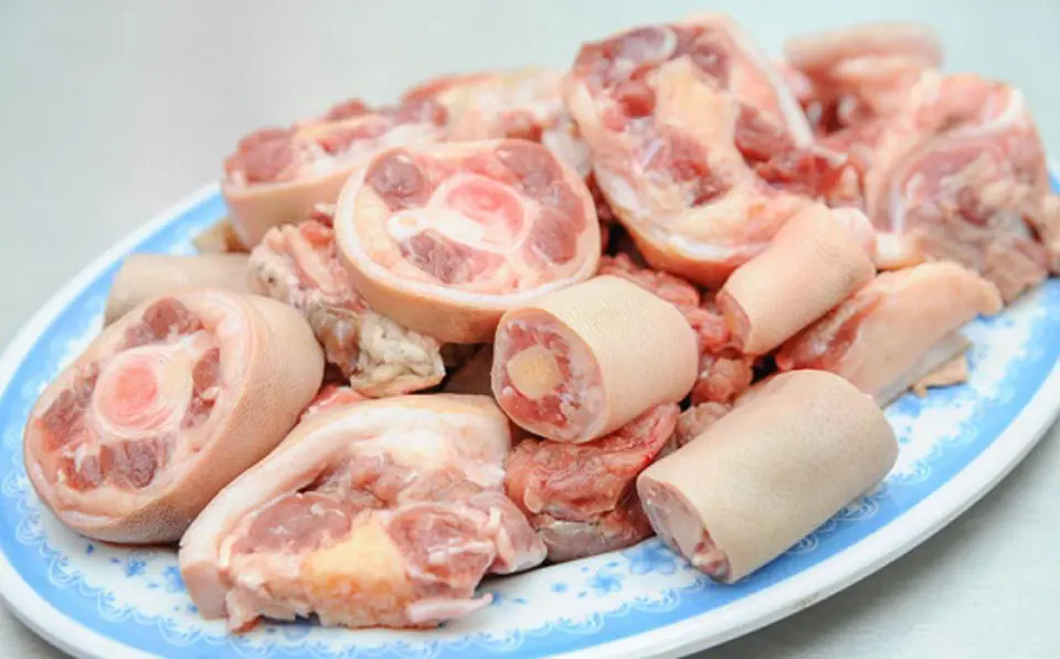Cách nấu lẩu đuôi bò đơn giản tại nhà