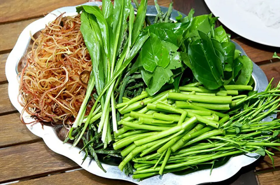 Cách nấu lẩu gà lá giang bổ dưỡng