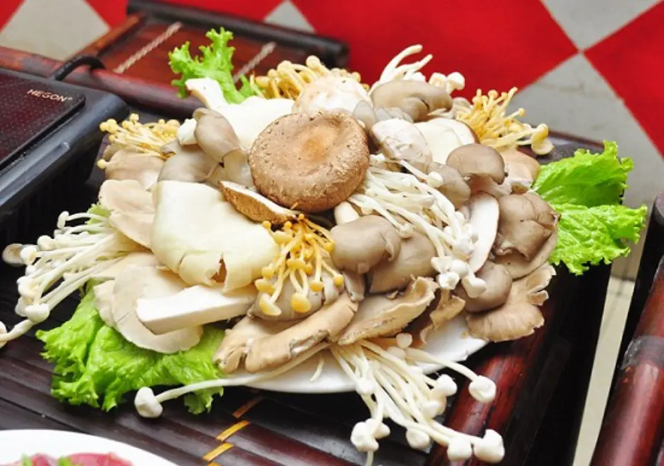 Cách nấu lẩu hải sản cực ngon cho cuối tuần sum vầy