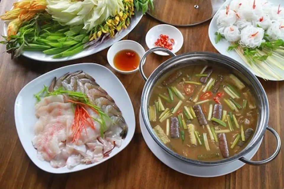 Cách nấu lẩu mắm chuẩn ngon như người miền Tây