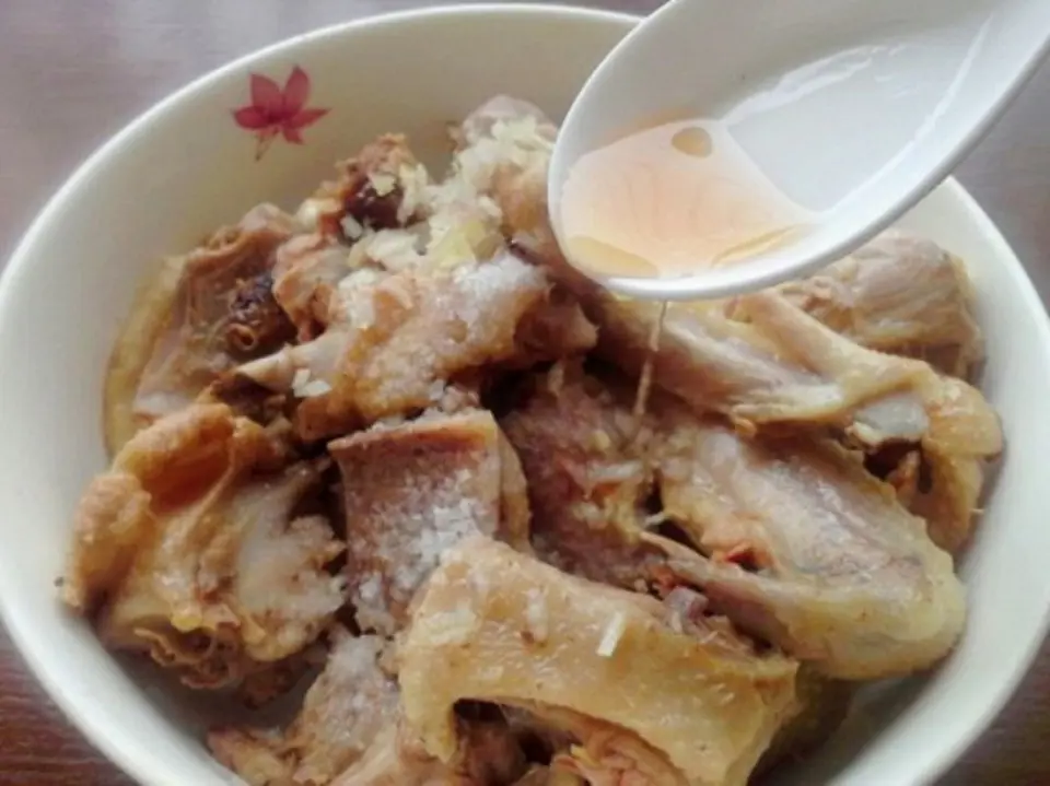 Cách làm vịt hầm hạt sen ngon lạ bổ dưỡng
