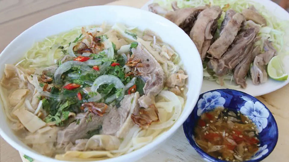Cách nấu bún măng ngan bổ dưỡng cho bữa sáng