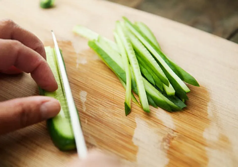 Cách làm bún ốc trộn giòn ngon đơn giản