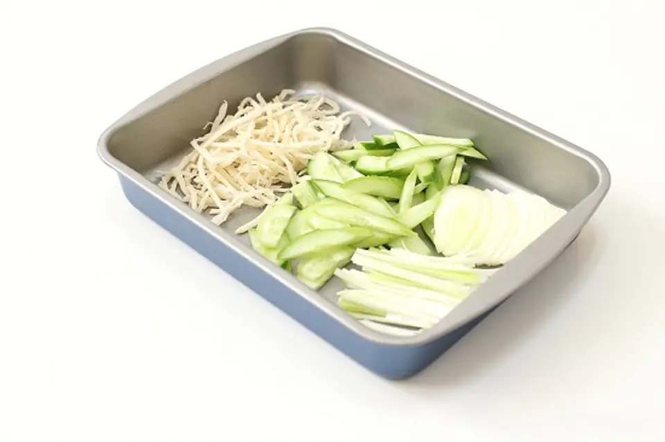 Cách làm bún ốc trộn giòn ngon đơn giản