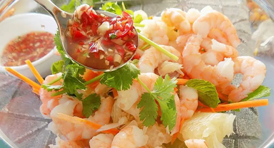 Cách làm gỏi bưởi mực tôm cực ngon trong nháy mắt