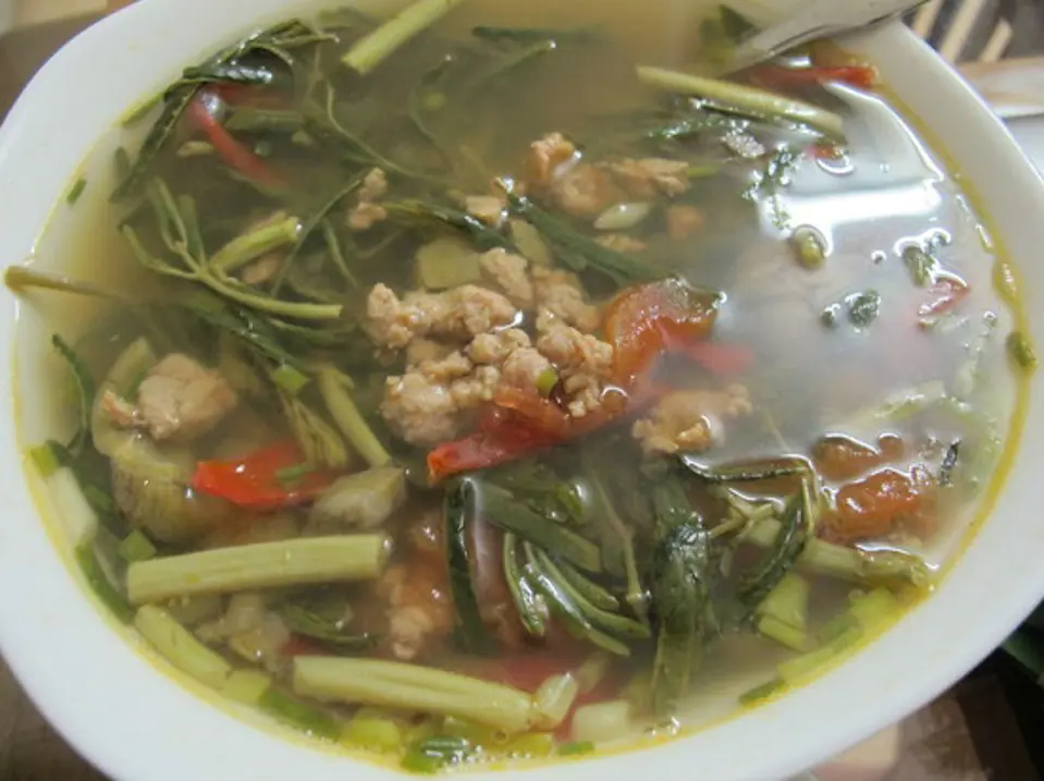 Cách nấu canh sấu thịt băm rau rút chua mát đưa cơm