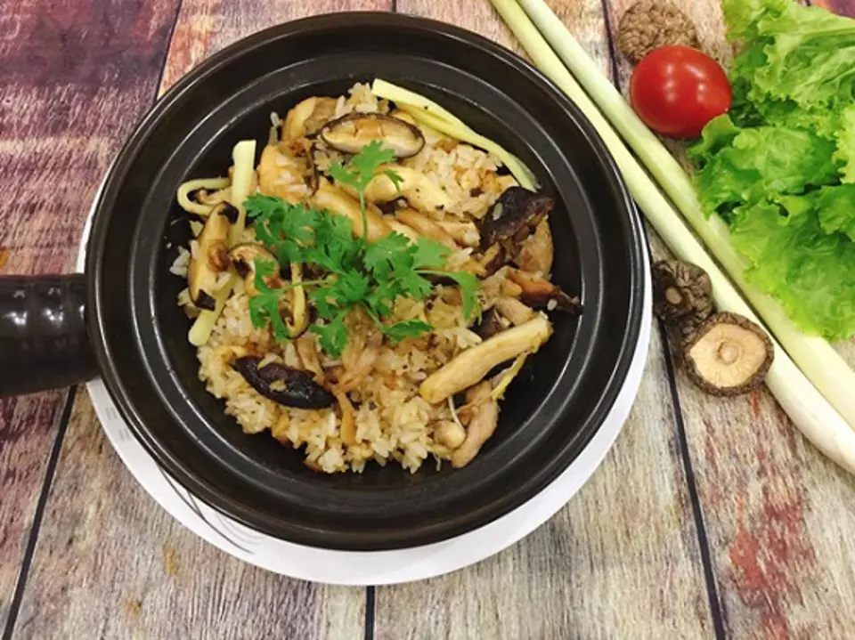 Cách làm cơm gà tay cầm thơm ngon đậm đà
